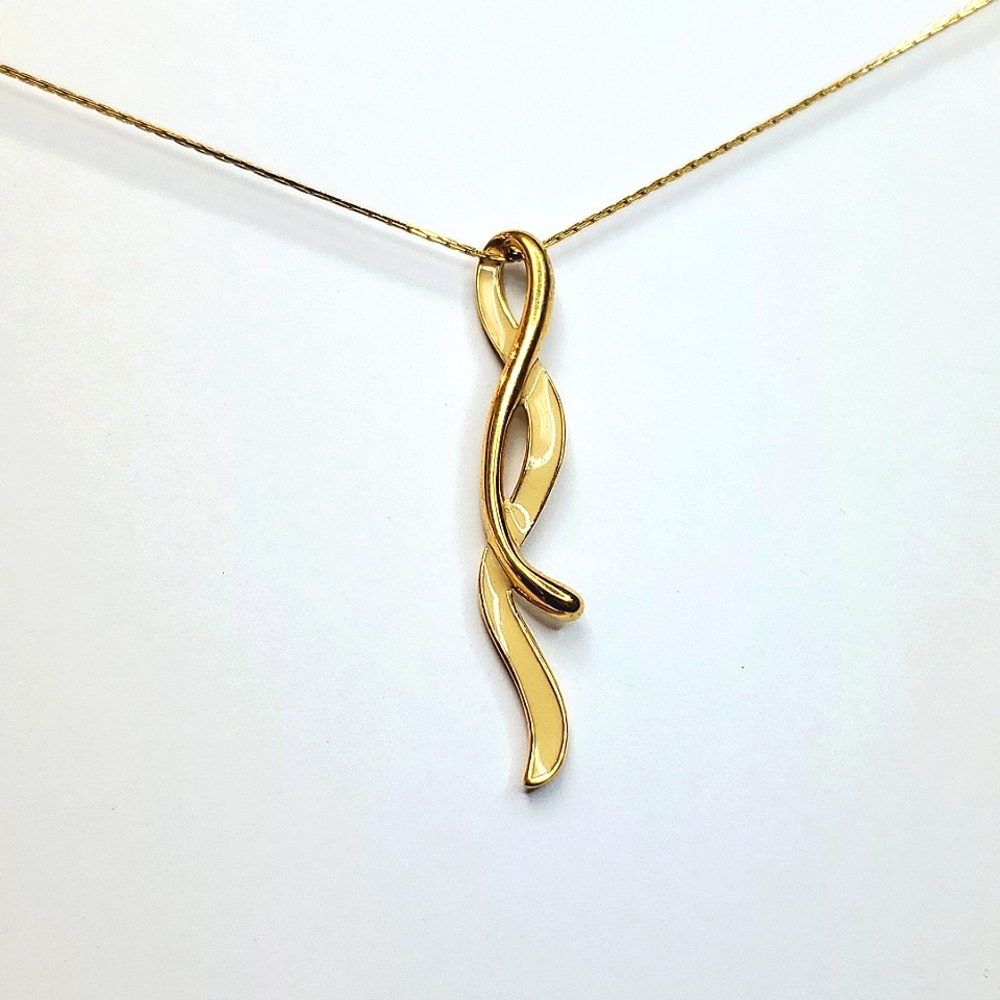 Vintage Monet pendant